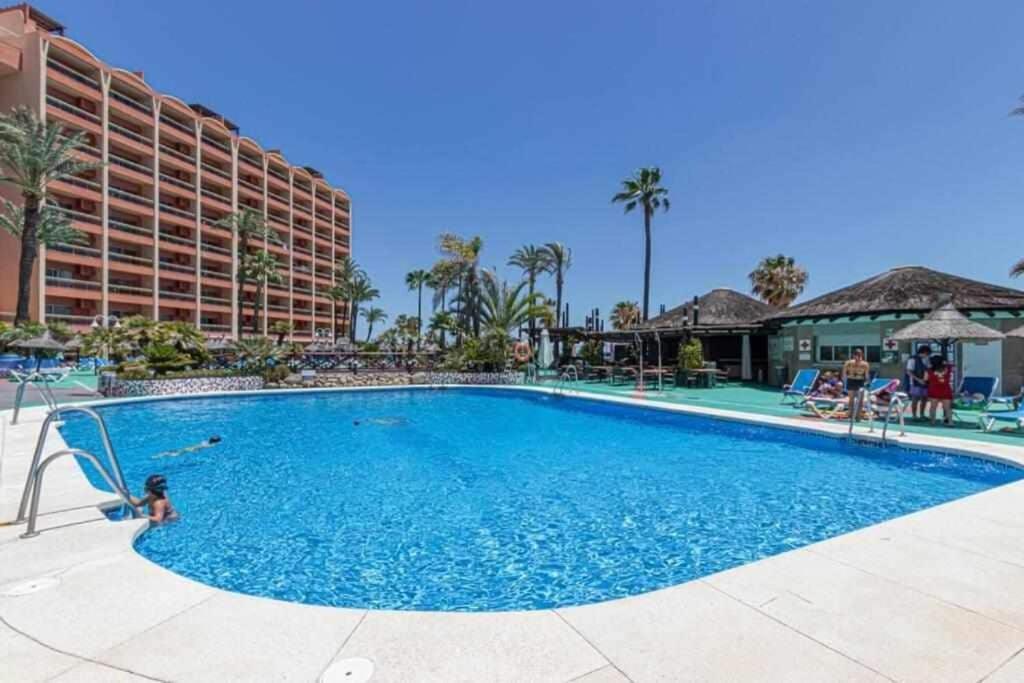 797 Holiday Rentals- Apartamento En Hotel Sunset Beach Frente Al Mar Benalmádena Exterior foto